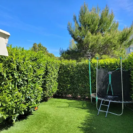 Juan Flore Studio *